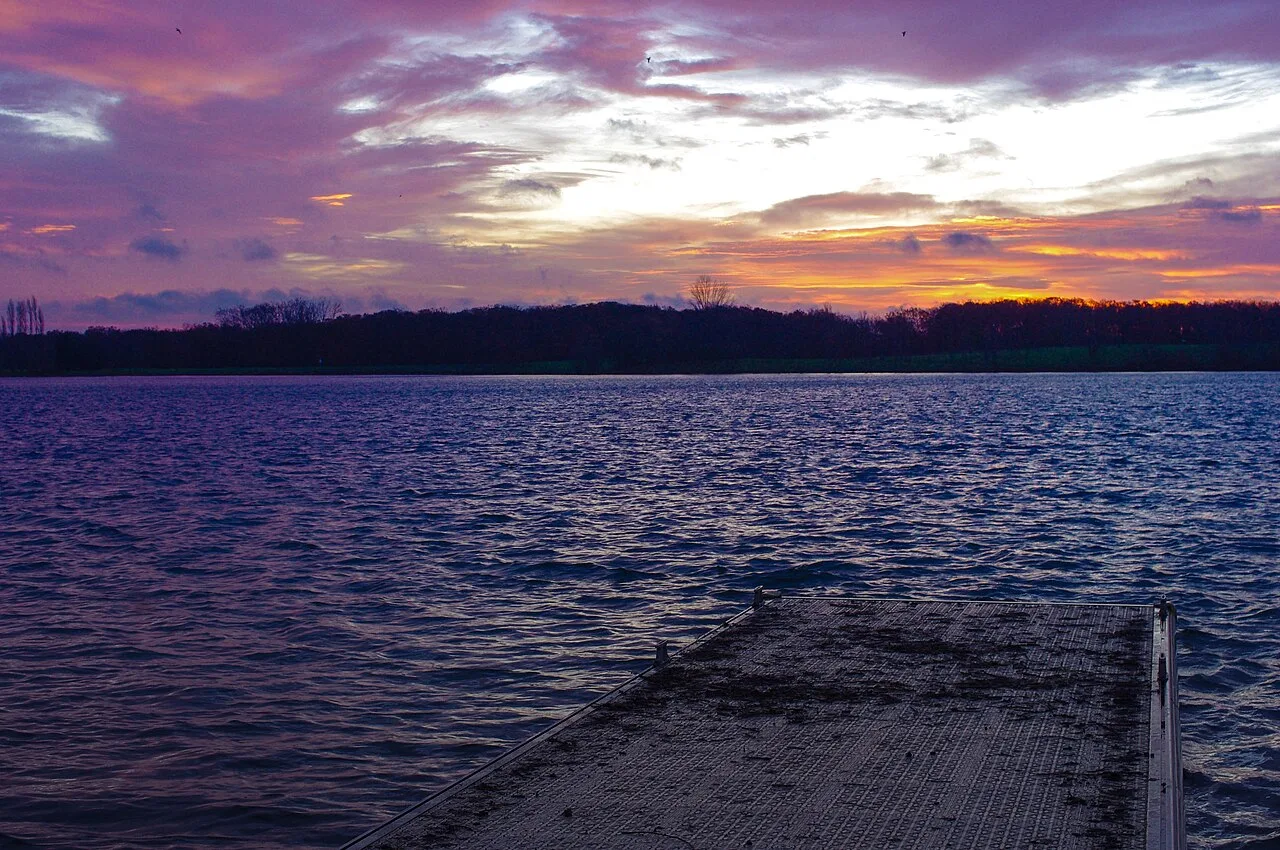 Le lac de la Ramée à l’aube